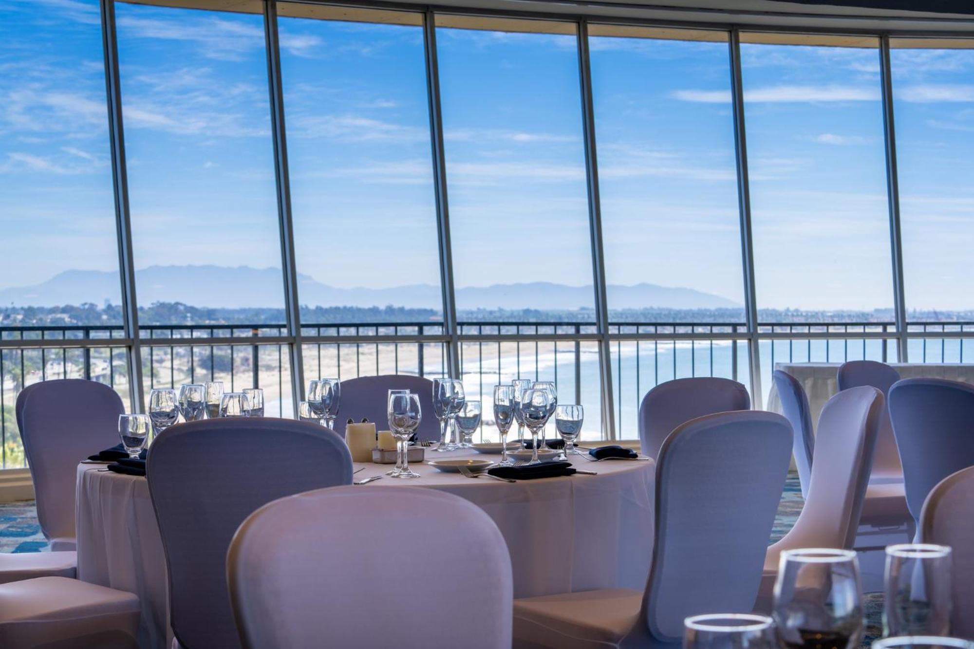Crowne Plaza Ventura Beach By Ihg Eksteriør bilde