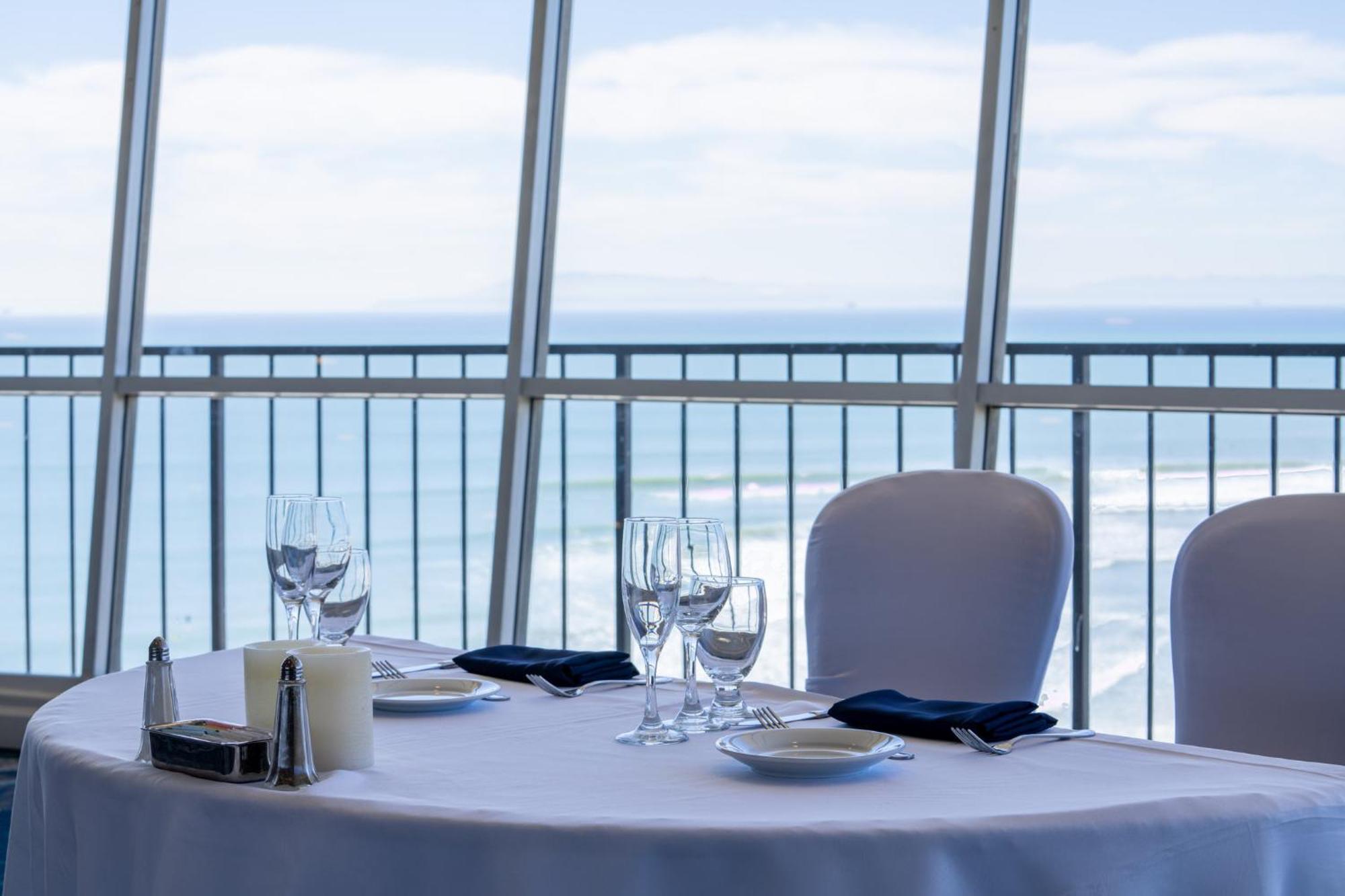 Crowne Plaza Ventura Beach By Ihg Eksteriør bilde