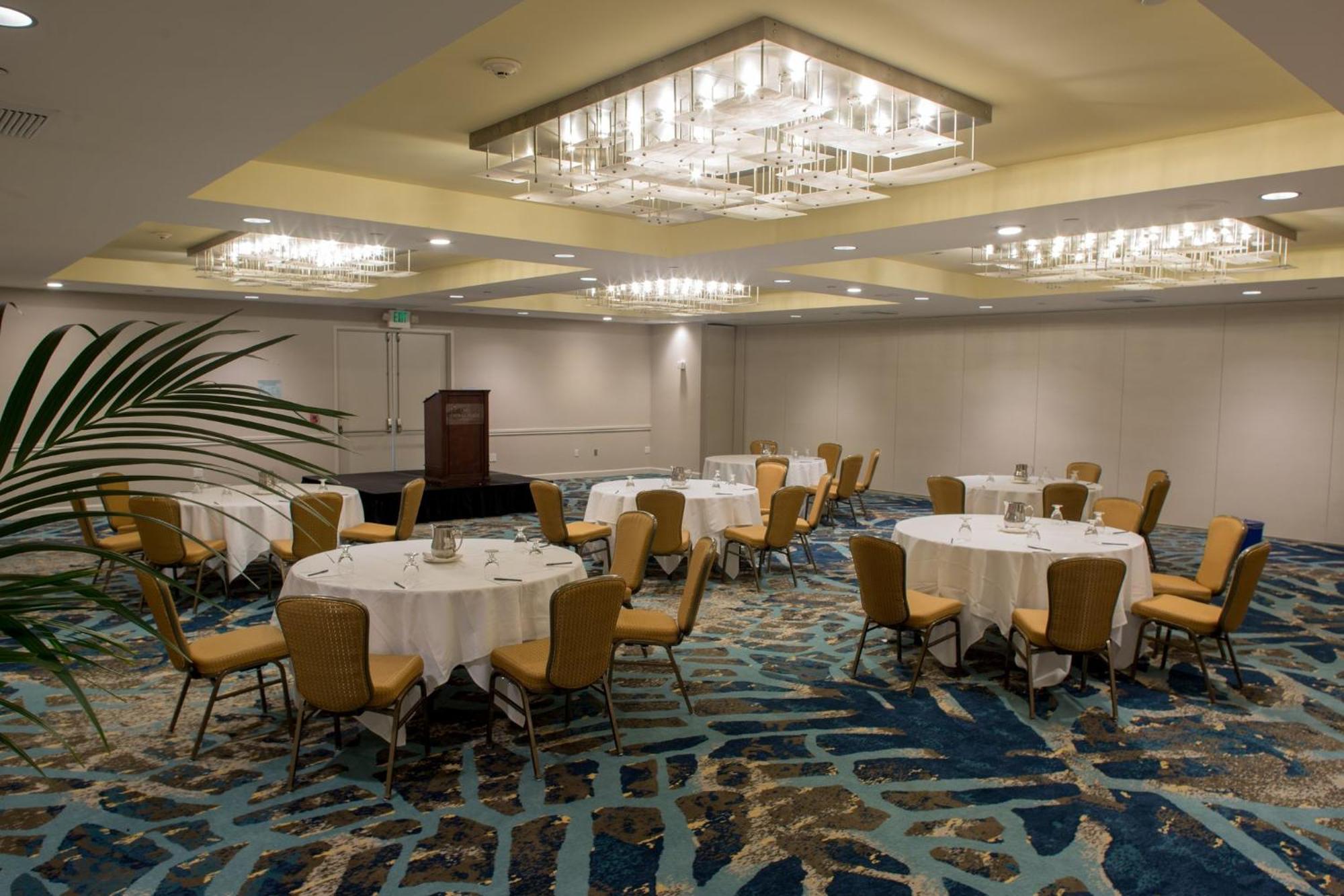 Crowne Plaza Ventura Beach By Ihg Eksteriør bilde